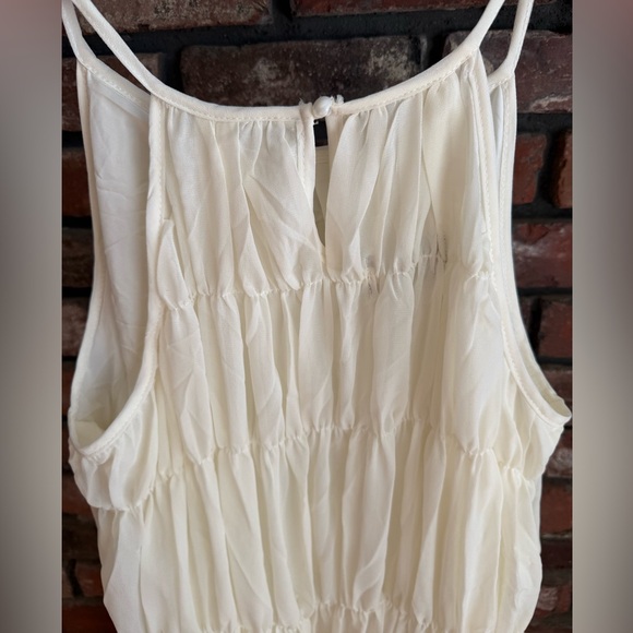 🛍️🛍️Ruffled cream dress - Picture 3 of 4